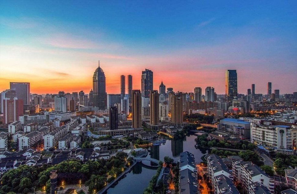 江苏gdp 广东_东南四省 江苏 浙江 福建和广东GDP相加,在世界能排第几(3)