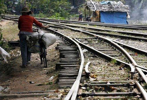 柬埔寨2025年GDP_柬埔寨2014年100纸币(3)